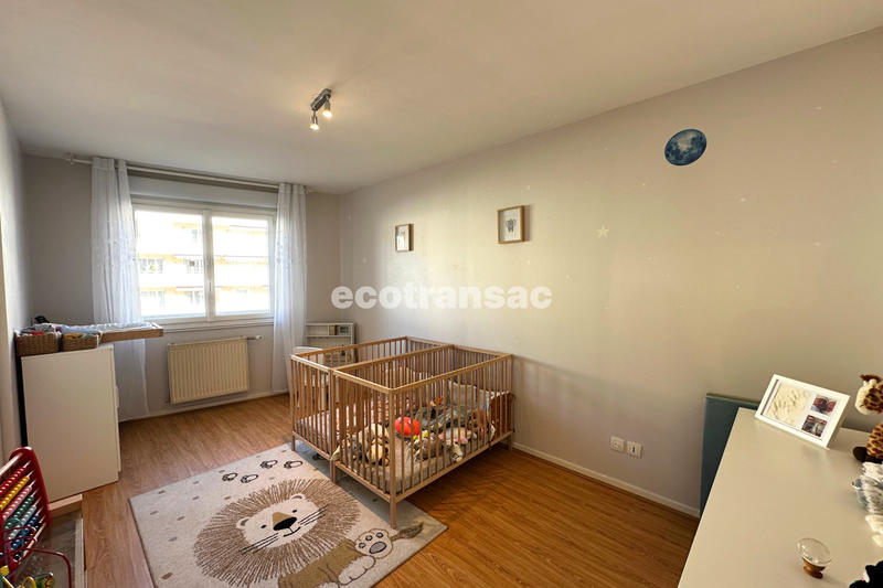 Appartement - 97 m² - 4 pièces