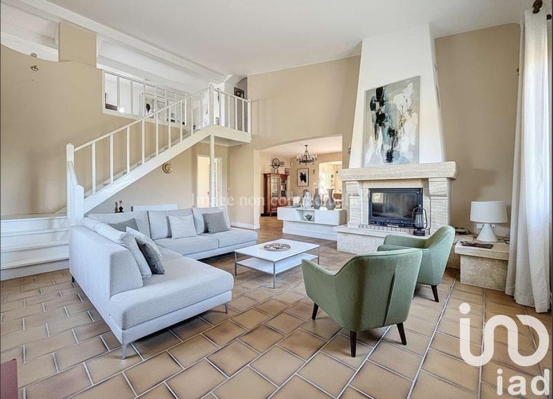 Maison - 280 m² - 7 pièces