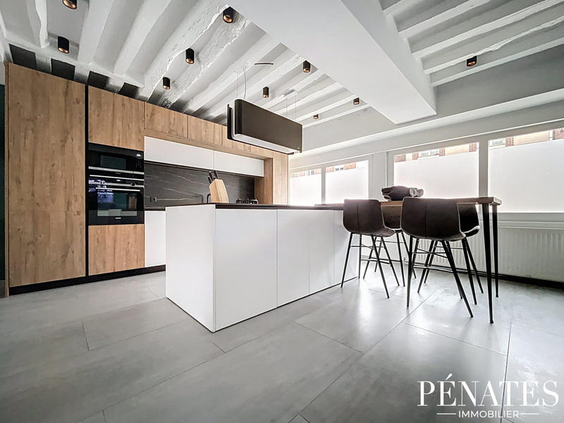 Maison - 195 m² - 7 pièces