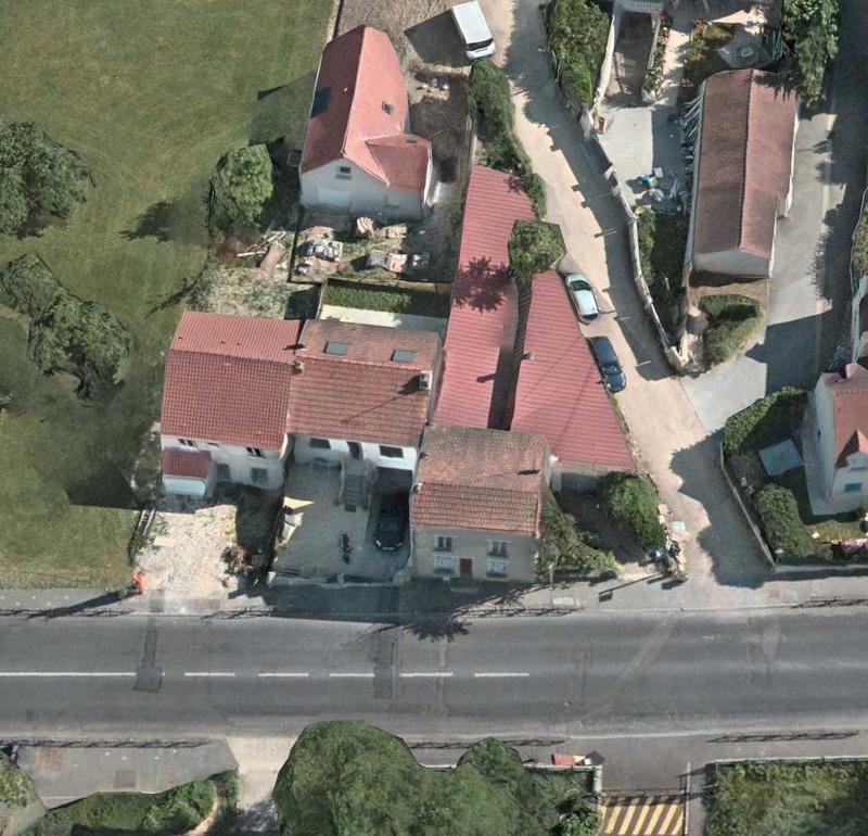 Maison - 228 m² - 10 pièces