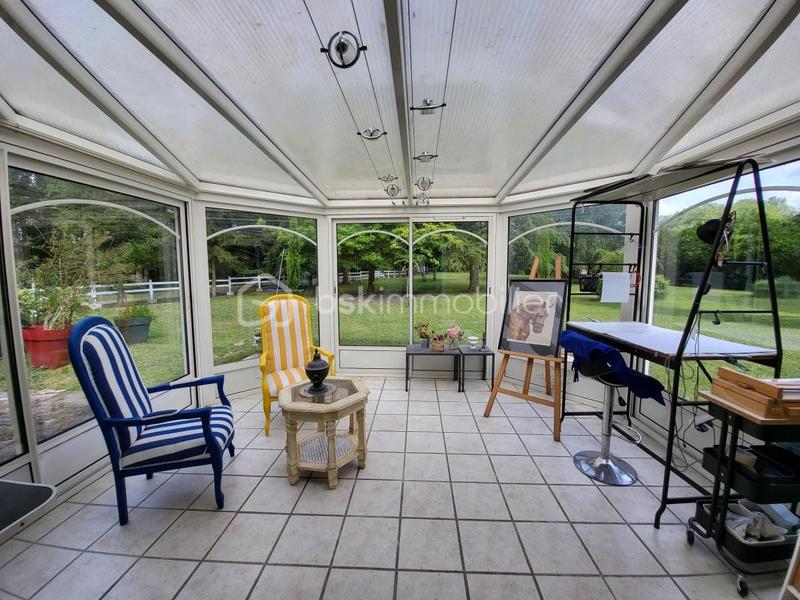 Propriété - 250 m² - 9 pièces