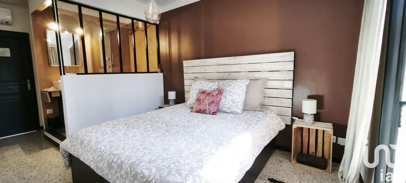 Maison - 204 m² - 9 pièces