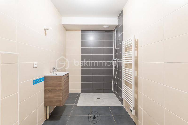 Maison - 101 m² - 5 pièces