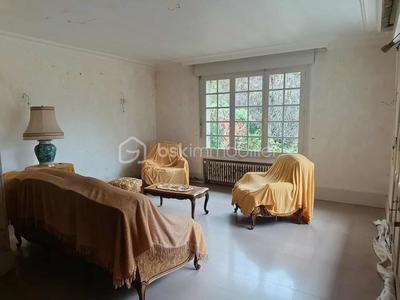 Demeure - 270 m² - 11 pièces