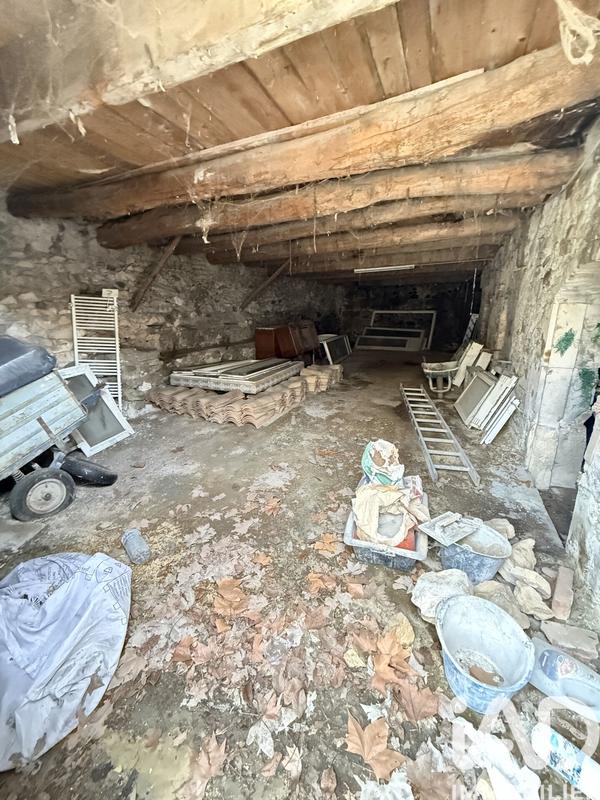 Maison - 360 m² - 7 pièces