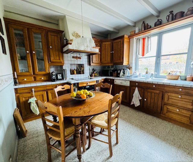 Maison - 166 m² - 8 pièces