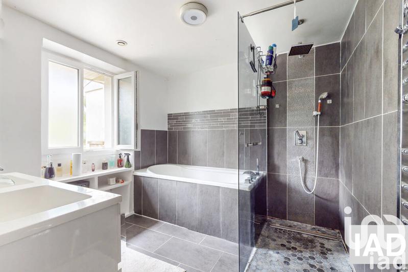 Maison - 110 m² - 3 pièces