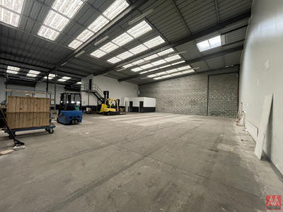 Local commercial - 890 m²