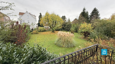 Maison - 230 m² - 7 pièces