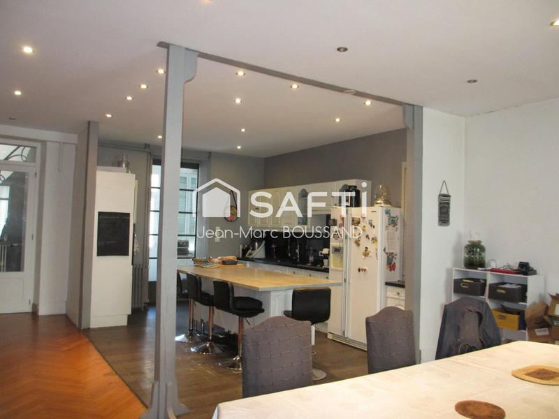 Maison de ville - 302 m² - 9 pièces