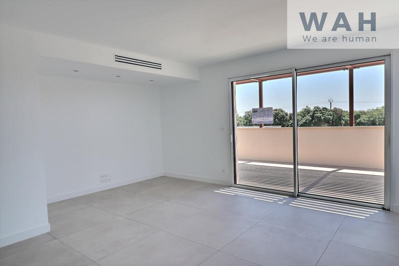 Appartement - 90 m² - 4 pièces