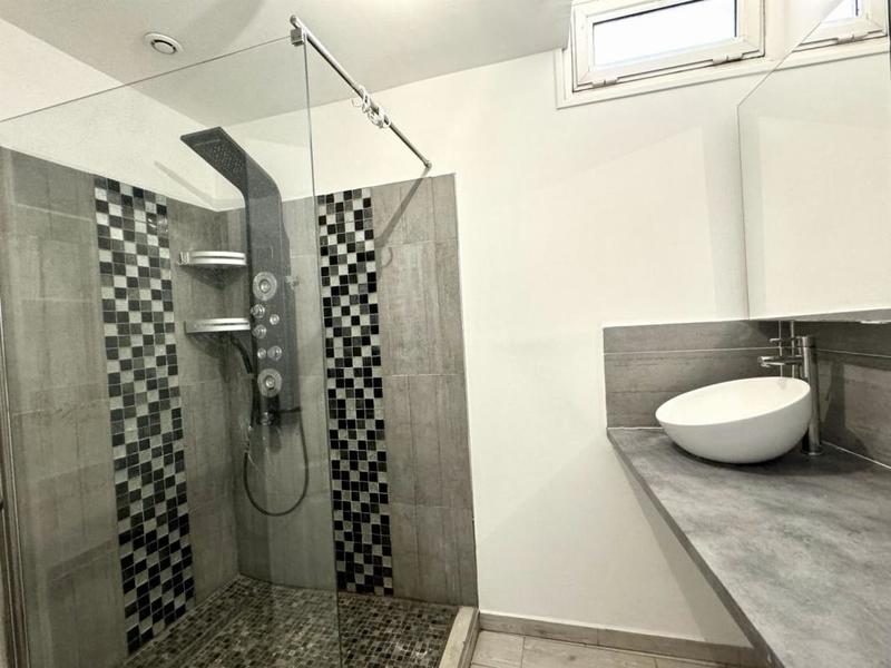 Studio - 113 m² - 6 pièces