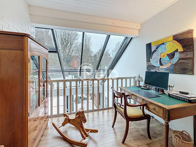 Maison - 200 m² - 6 pièces