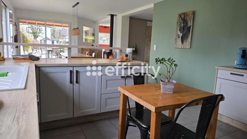 Maison - 181 m² - 5 pièces