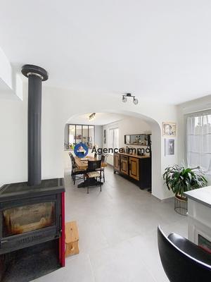 Maison traditionnelle - 106 m² - 7 pièces