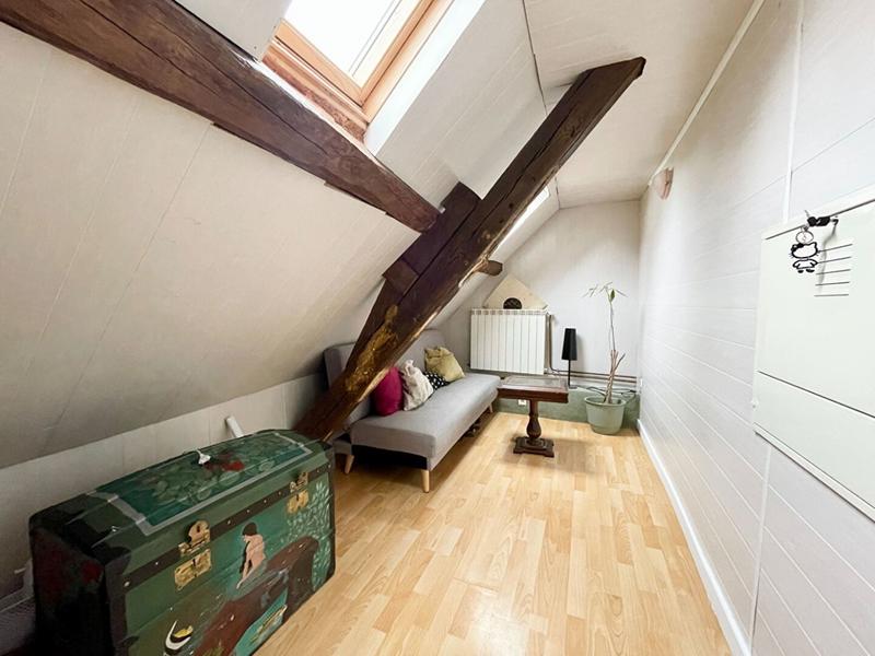 Maison - 90 m² - 5 pièces