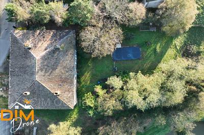 Maison - 650 m² - 4 pièces