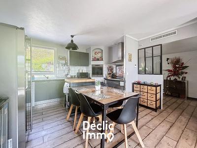 Maison - 98 m² - 5 pièces