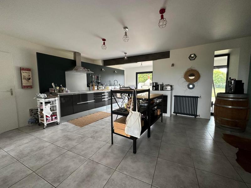 Maison - 200 m² - 6 pièces