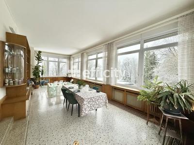 Demeure - 395 m² - 12 pièces