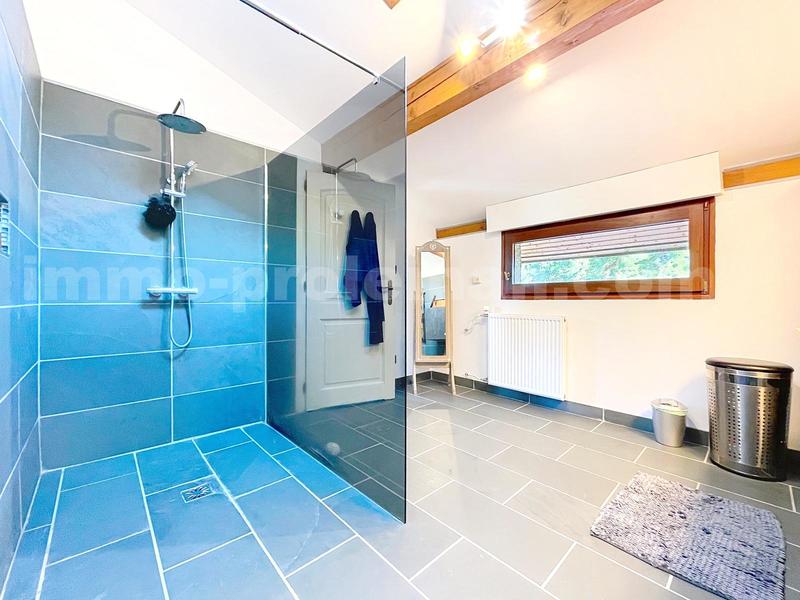 Maison - 192 m² - 5 pièces