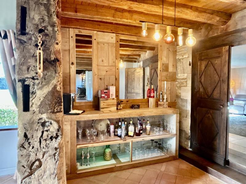 Maison - 231 m² - 7 pièces