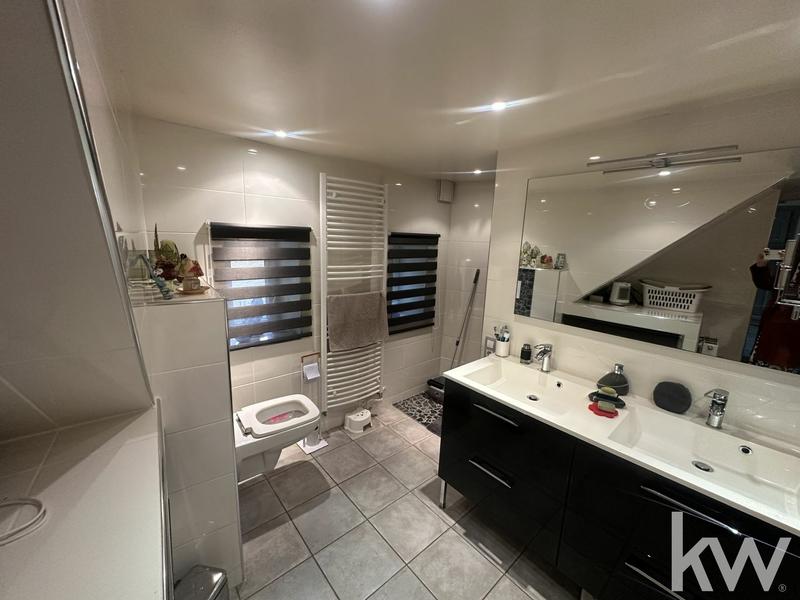 Maison - 168 m² - 7 pièces