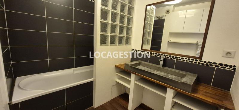 Appartement - 84 m² - 4 pièces