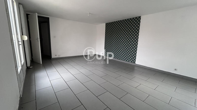 Maison - 300 m² - 4 pièces