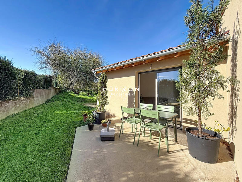 Maison - 210 m² - 9 pièces