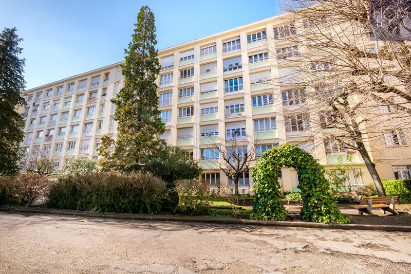 Appartement - 79 m² - 3 pièces