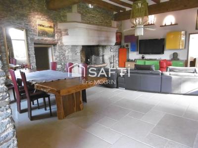 Maison - 400 m² - 14 pièces