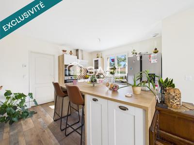 Maison - 93 m² - 4 pièces