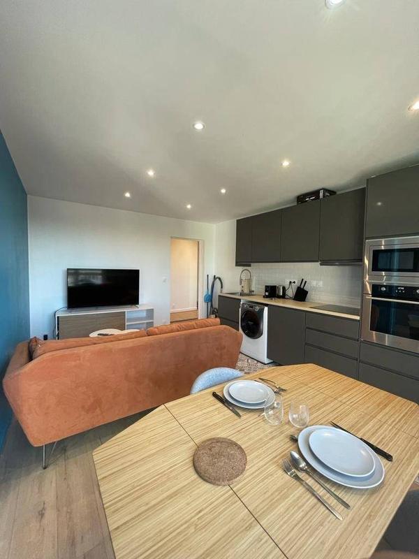 Appartement - 97 m² - 6 pièces