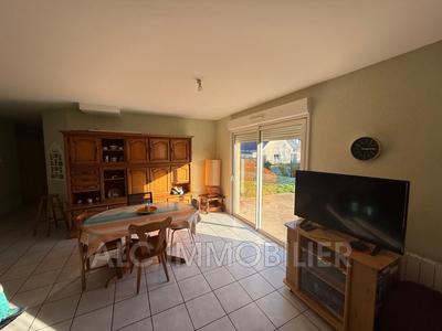 Maison - 104 m² - 5 pièces