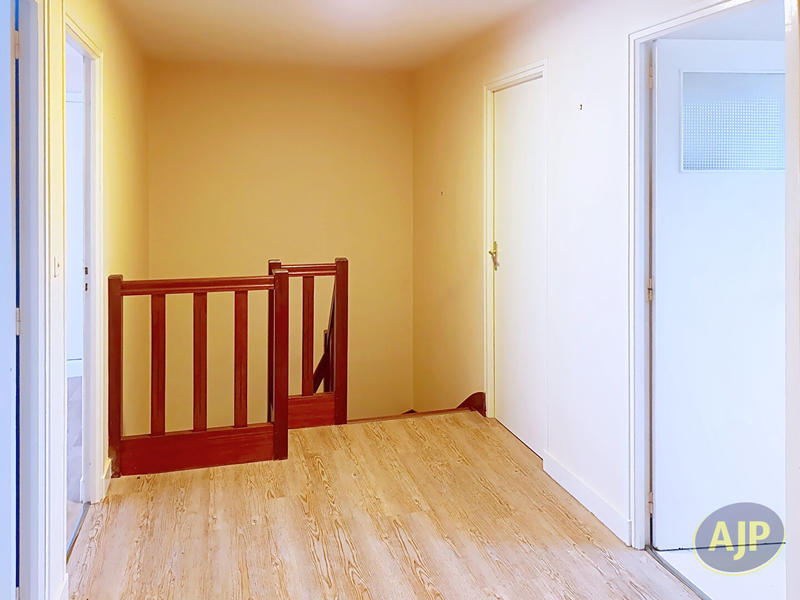 Maison - 142 m² - 6 pièces