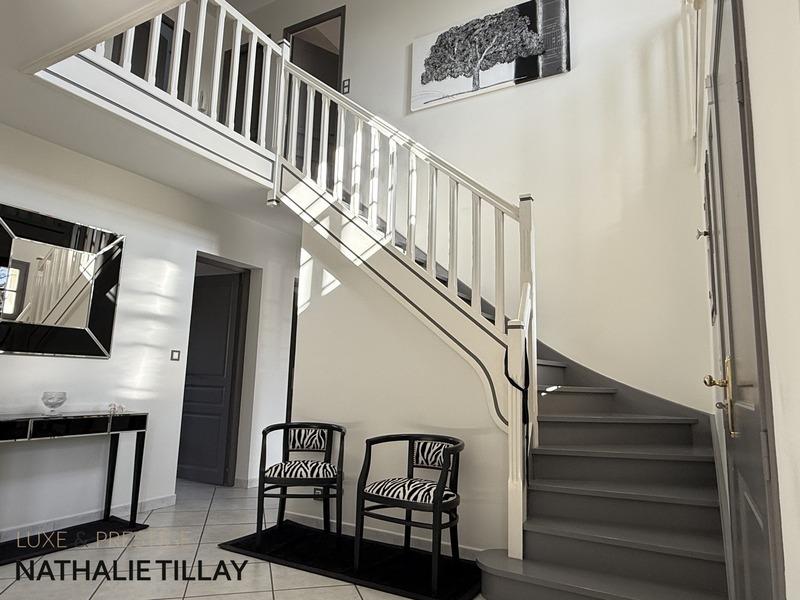 Maison - 196 m² - 6 pièces