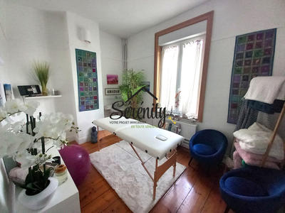 Maison - 200 m² - 9 pièces