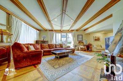 Maison - 444 m² - 12 pièces