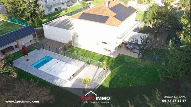 Maison - 185 m² - 6 pièces