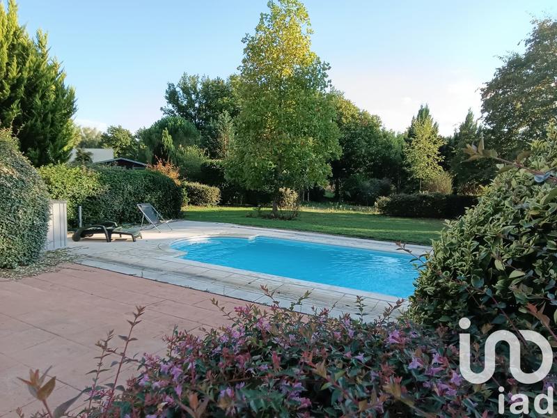 Maison - 195 m² - 8 pièces