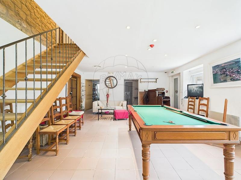 Maison - 295 m² - 6 pièces