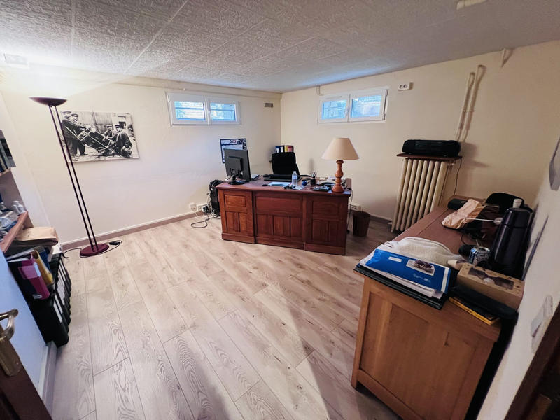 Maison traditionnelle - 215 m² - 7 pièces