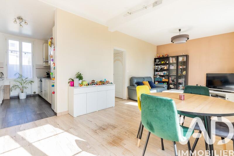 Maison - 92 m² - 5 pièces