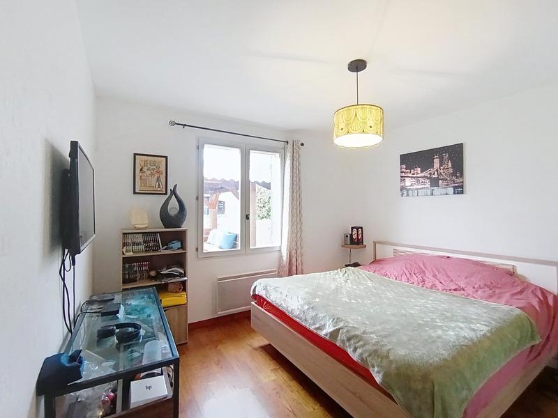 Maison - 93 m² - 4 pièces