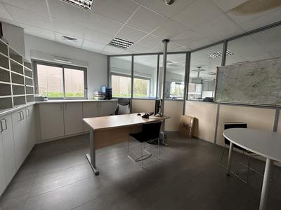 Bureau - 900 m²