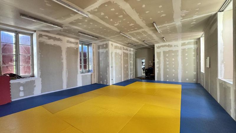 Maison - 310 m² - 5 pièces