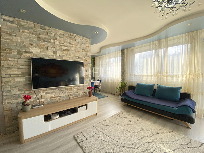 Appartement - 85 m² - 5 pièces