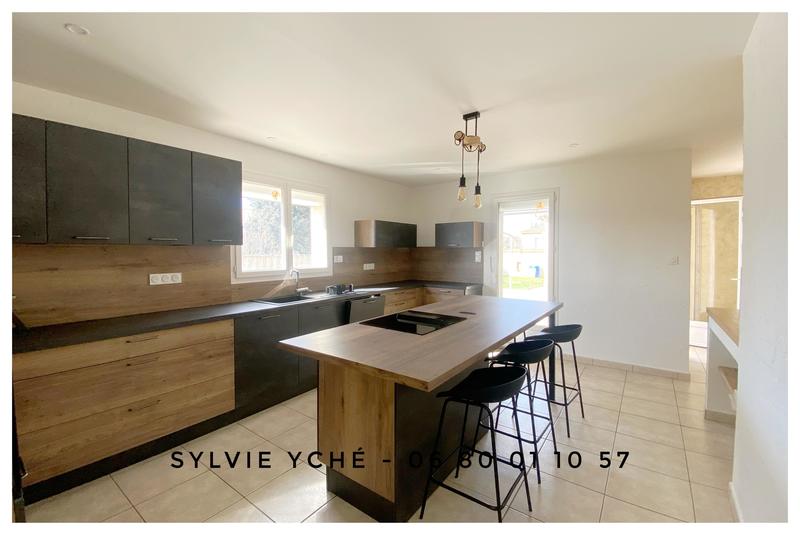 Villa - 151 m² - 6 pièces