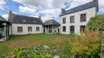 Maison - 198 m² - 14 pièces